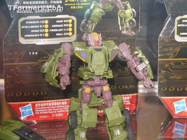 Sdcc 2012 Toys R Us Transformers Generations Asia Exclusive Brawl  (2 of 141)
